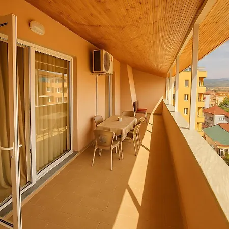 Lakeside Retreat Pogradec