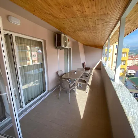 Lakeside Retreat * Pogradec